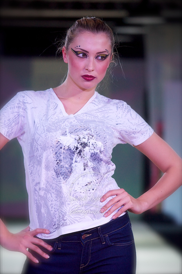 Designer: Gabriel Bur
Model: Billie Fröhlich