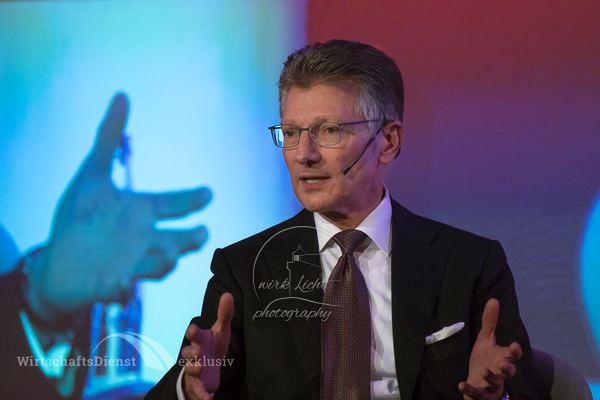 Dr. Elmar Degenhart, Continental